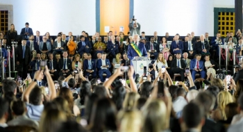 Simbolismo e emoção marcam última entrega da Ordem do Mérito Anhanguera por Caiado